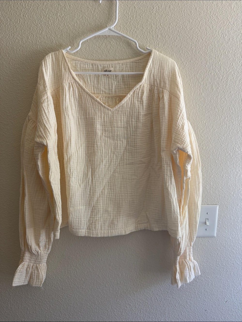 Altair Aerial Light Cream Gauze V-Neck Blouse